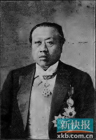 简介 李盛铎 （1859—1935），字椒微，号木斋，别号师子庵旧主人、师庵居士等，晚号麂嘉居士，近代江西德化县（今九江）人，清末民初著名藏书家。